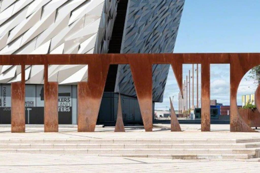 Titanic Quarter Apartment Belfast Exterior photo