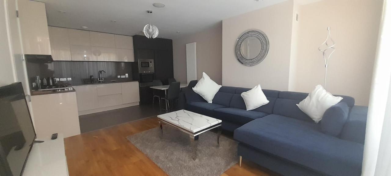 Titanic Quarter Apartment Belfast Exterior photo